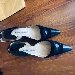 Manolo Blahnik Black Leather kitten heel pumps